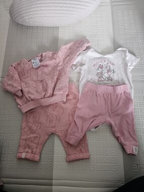 Disney Pink Minnie & Daisy Baby Matching Set